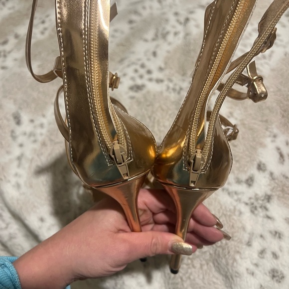NWOT Rose gold high heels - Picture 8 of 8